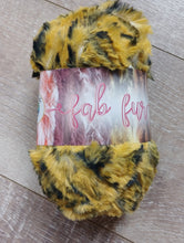 Load image into Gallery viewer, Fab Fur